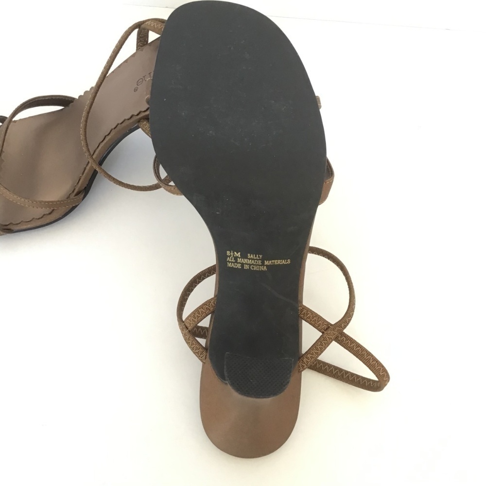 Madeline brown womens 8.5 heels - Picture 5 of 8